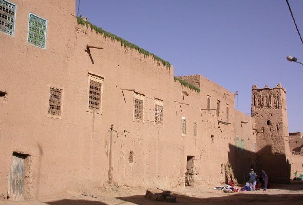 Muralla del Ksar El Khorbat Akedim, sud del Marroc.