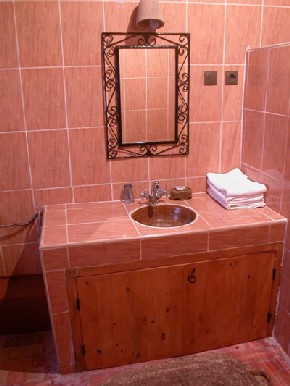Bathroom of Guesthouse El Khorbat, in South Morocco.