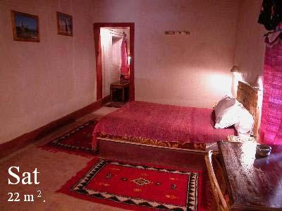 Chambre d’hôtel dans le ksar El Khorbat.
