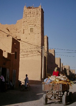 Tour de guêt du ksar El Khorbat, Maroc.